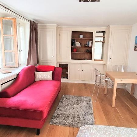 Boel 5 Studio Geneva Luaran gambar